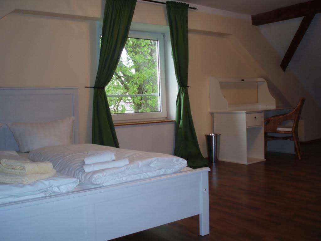Airport Hostel Hallbergmoos Ngoại thất bức ảnh